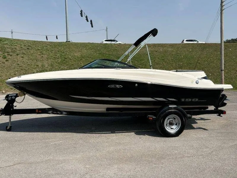 Slide: The Image of Sea Ray 190 Sport 2014 - 76