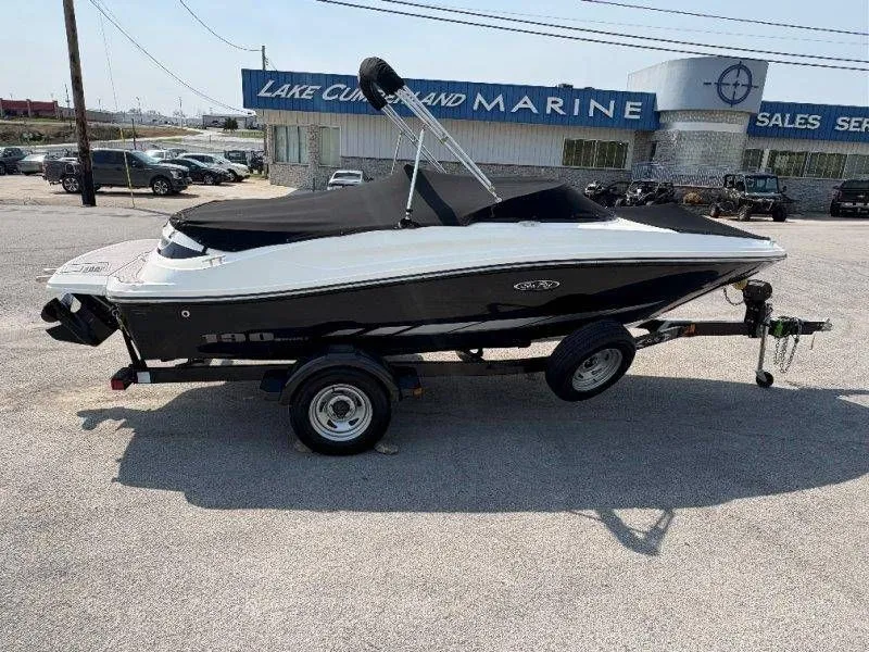 Slide: The Image of Sea Ray 190 Sport 2014 - 88