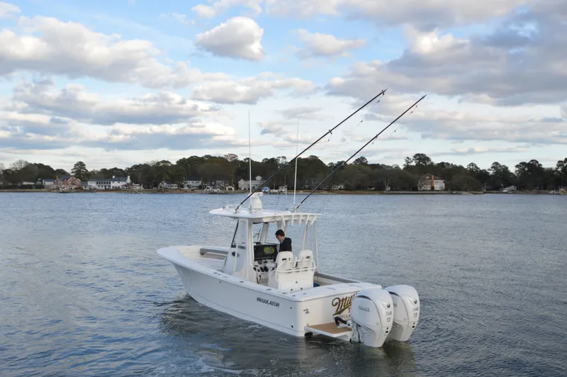 Slide: The Image of Regulator Marine 28 FS w/SeaKeeper Ride 2024 - 14