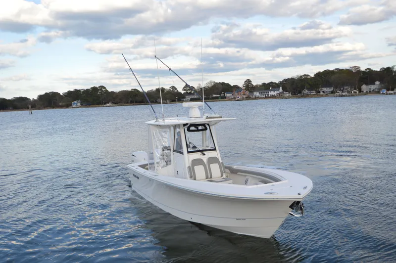 Slide: The Image of Regulator Marine 28 FS w/SeaKeeper Ride 2024 - 5