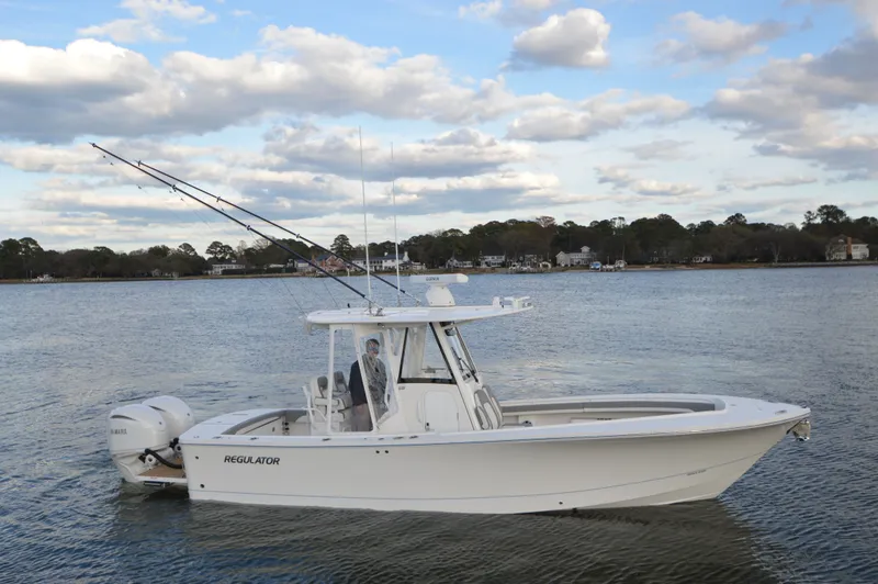 Slide: The Image of Regulator Marine 28 FS w/SeaKeeper Ride 2024 - 8