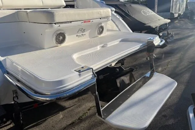 Slide: The Image of Rear view of 2015 Cobalt R5 boat with swim platform and speakers. - 30