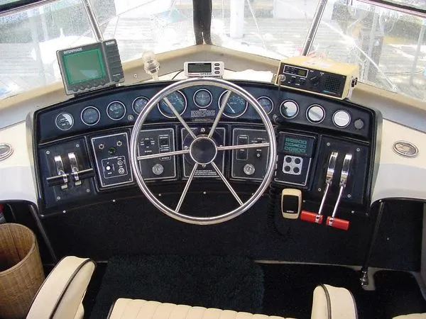 Slide: The Image of Helm of the 1985 Carver 3207 Aft Cabin Motor Yacht. - 3