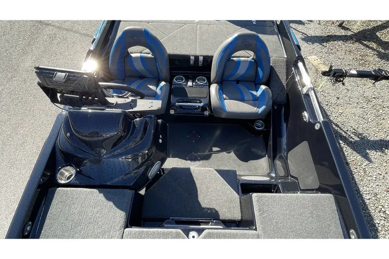 Slide: The Image of Bass Cat Eyra 2021 - 15