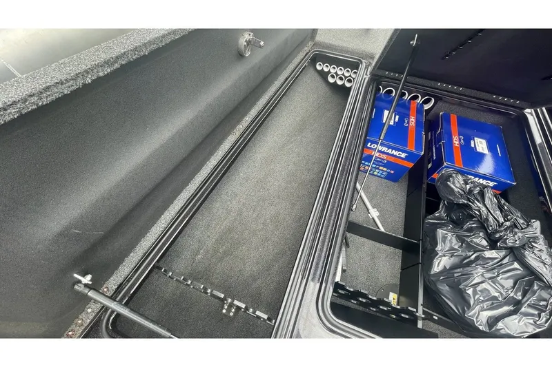 Slide: The Image of Legend V20 2017 - 13