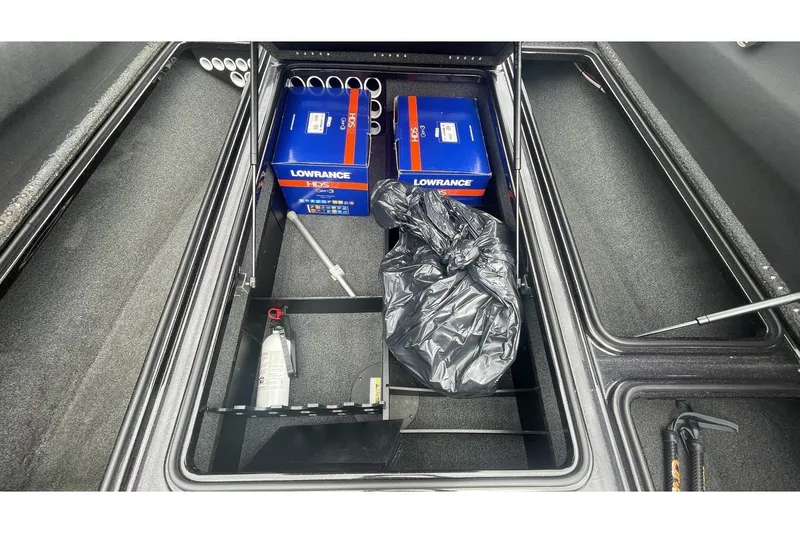 Slide: The Image of Legend V20 2017 - 14