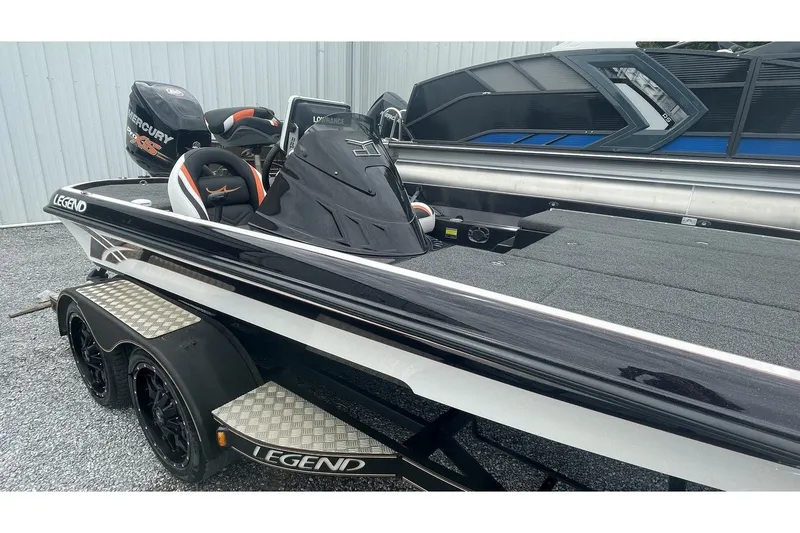 Slide: The Image of Legend V20 2017 - 4