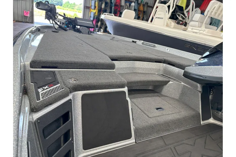 Slide: The Image of Skeeter FXR20 Select 2023 - 12