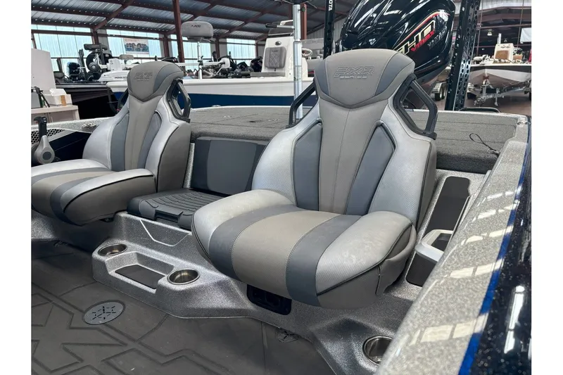 Slide: The Image of Skeeter FXR20 Select 2023 - 13