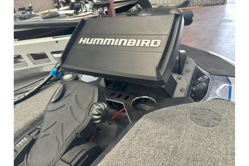 Slide: The Image of Skeeter FXR20 Select 2023 - 7