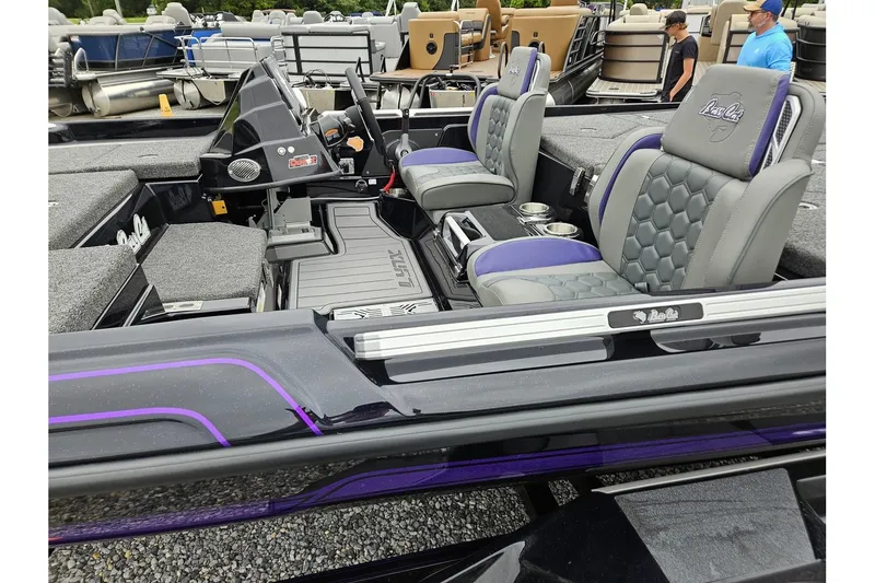 Slide: The Image of Bass Cat Lynx STS 2026 - 15