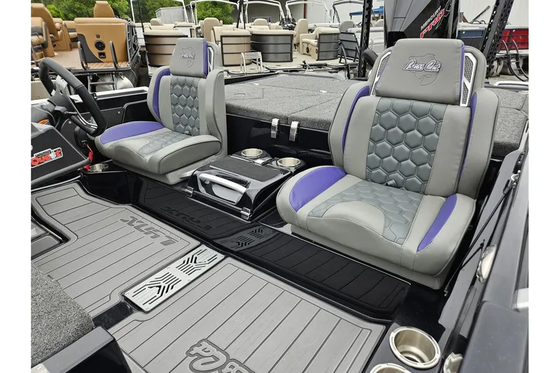 Slide: The Image of Bass Cat Lynx STS 2026 - 16