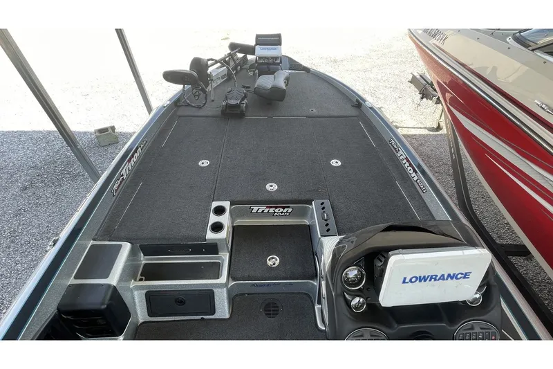 Slide: The Image of Triton 21 TrX 2018 - 10