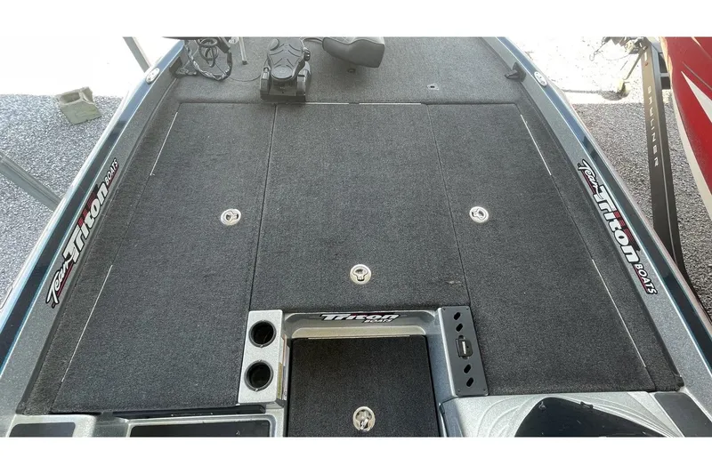 Slide: The Image of Triton 21 TrX 2018 - 11