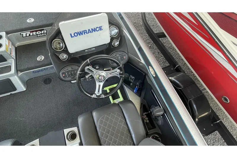 Slide: The Image of Triton 21 TrX 2018 - 14