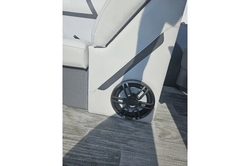 Slide: The Image of Crest Classic LX 220SLC CPT 2024 - 8