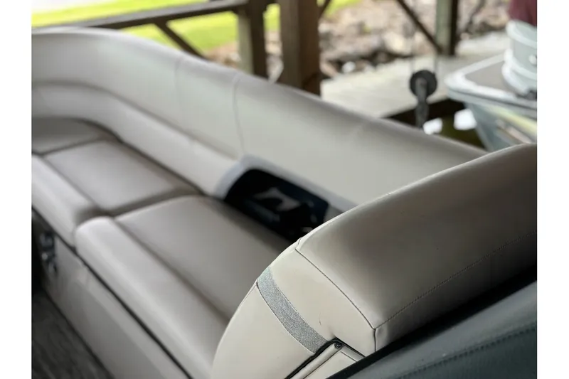 Slide: The Image of Crest Caribbean LX 250SLRC CP3 2024 - 7