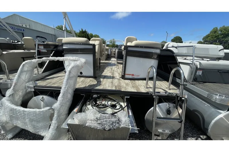 Slide: The Image of Crest Classic Platinum 220SLC CPT DLX 2023 - 13