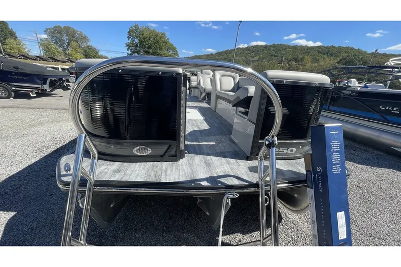 Slide: The Image of Crest Caribbean LX 250SLC CP3 2024 - 4