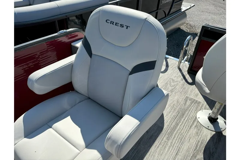 Slide: The Image of Crest CLASSIC FISH 220SF 2024 - 7