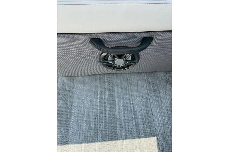 Slide: The Image of Crest Classic LX 200L 2024 - 11