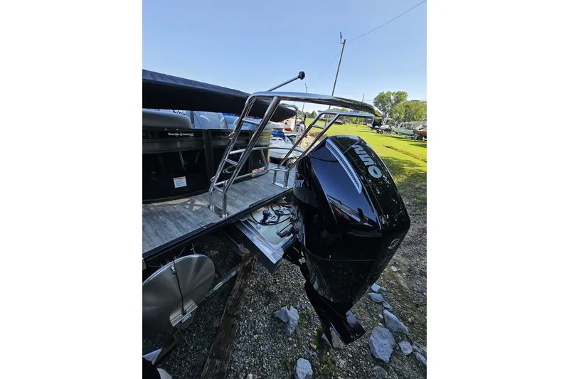 Slide: The Image of Crest Classic Platinum 240SLC CPT DLX 2023 - 3