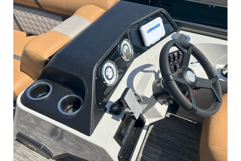 Slide: The Image of Crest Classic 200SLC 2025 - 9