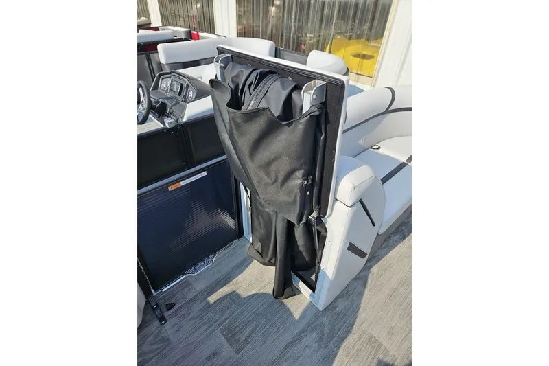 Slide: The Image of Crest Classic LX 220 SLC CPT 2024 - 11