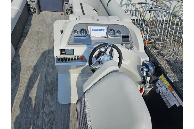 Slide: The Image of Crest Classic LX 220 SLC CPT 2024 - 5