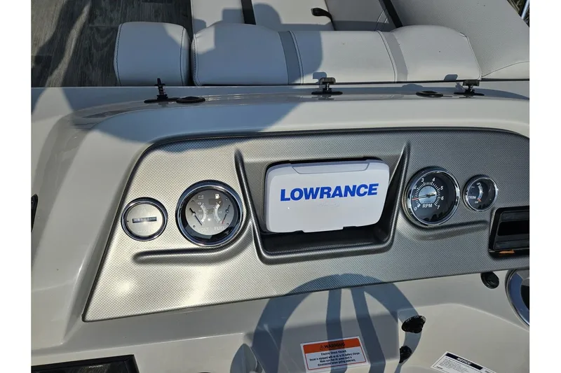 Slide: The Image of Crest Classic LX 220 SLC CPT 2024 - 8