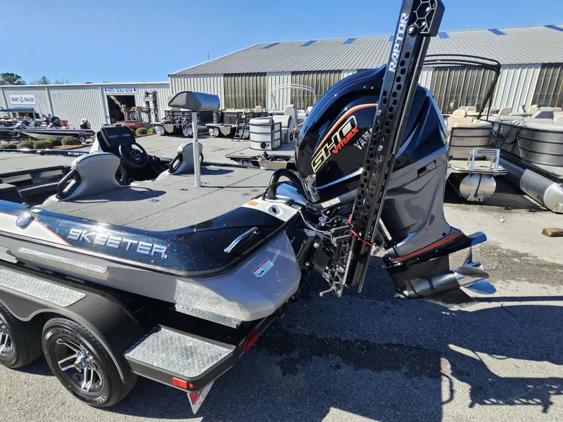 Slide: The Image of Skeeter ZXR21 2022 - 6