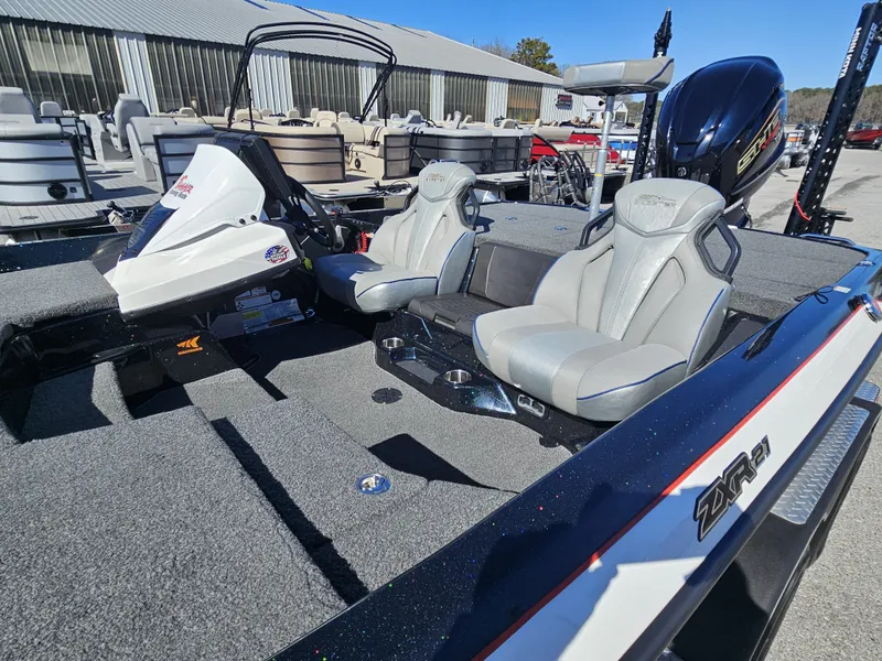 Slide: The Image of Skeeter ZXR21 2022 - 8