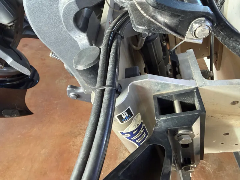 Slide: The Image of Skeeter FX20 Limited Edition 2025 - 20