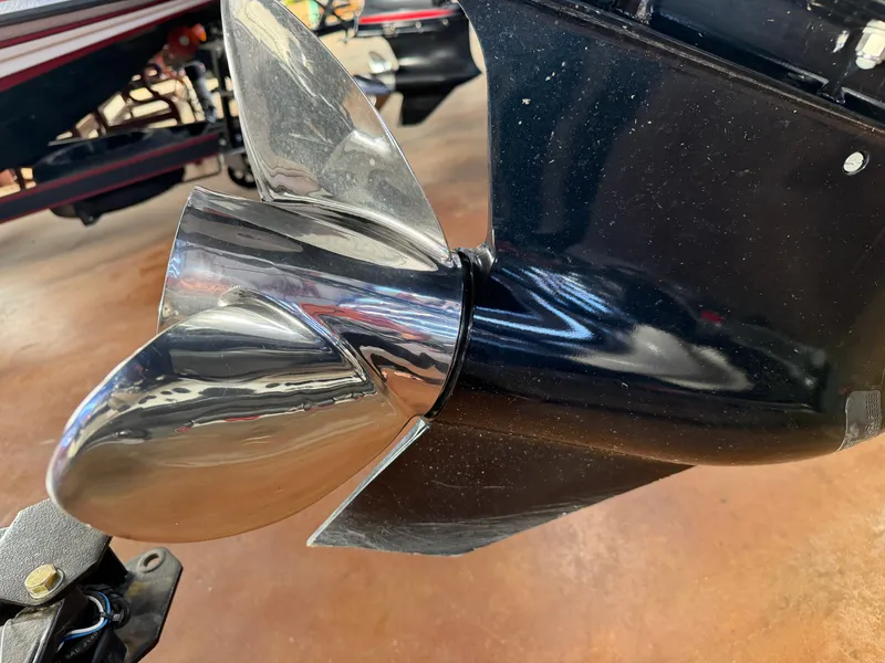 Slide: The Image of Skeeter FX20 Limited Edition 2025 - 21