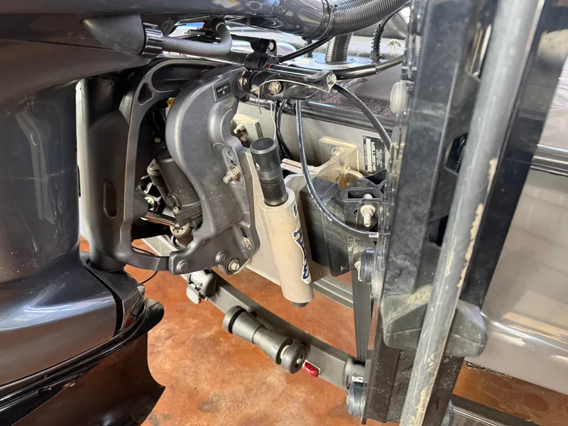 Slide: The Image of Skeeter FX20 Limited Edition 2025 - 20