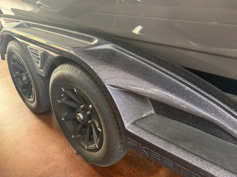 Slide: The Image of Skeeter FX20 Limited Edition 2025 - 22