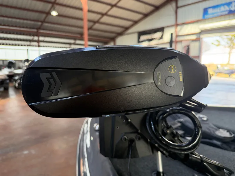 Slide: The Image of Skeeter FX20 Limited Edition 2025 - 8