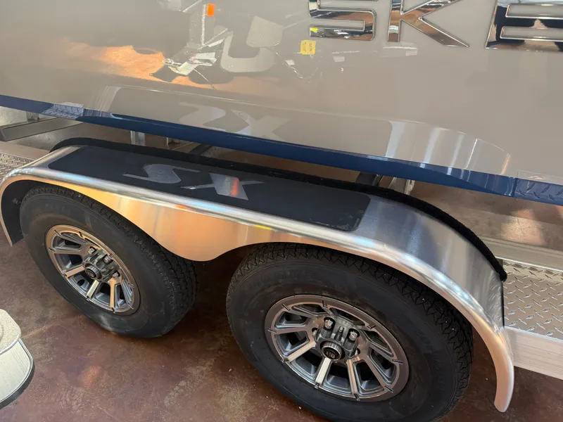 Slide: The Image of Skeeter SX221 2026 - 24