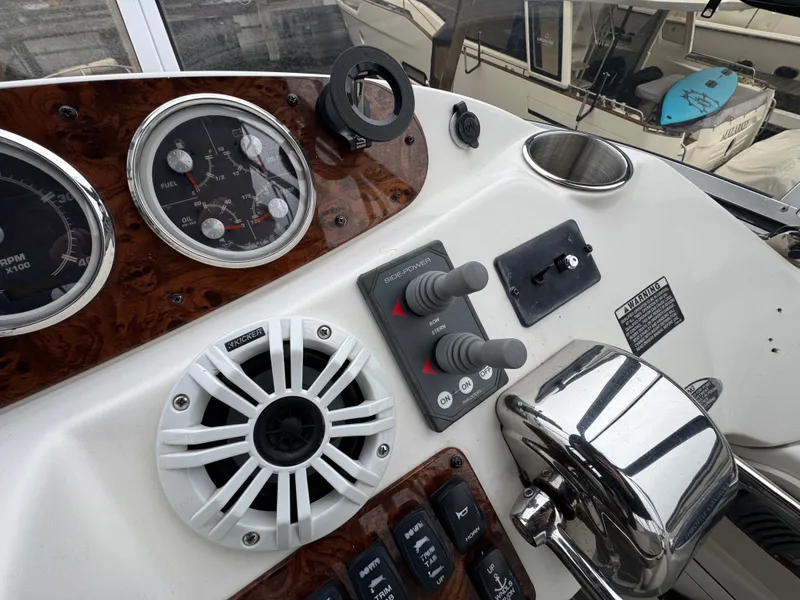 Slide: The Image of Meridian 341 Sedan 2006 - 26