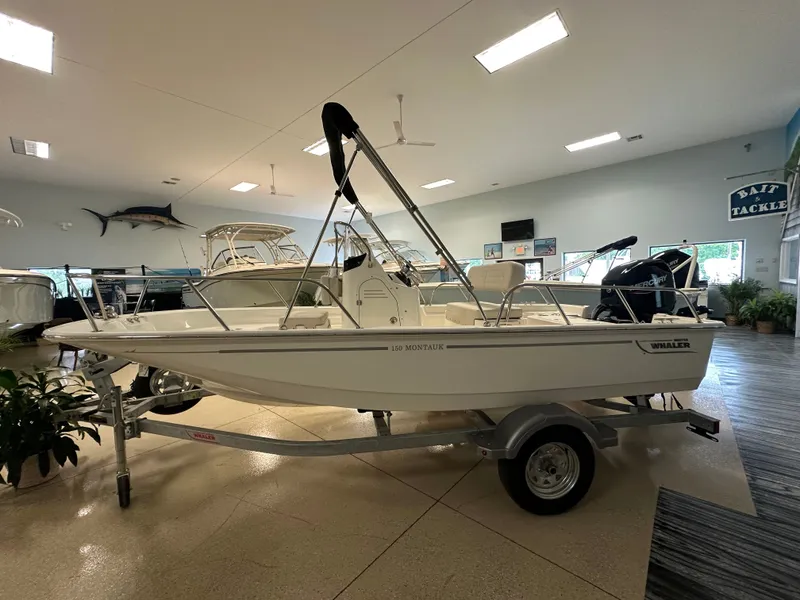 Slide: The Image of Boston Whaler 150 Montauk 2026 - 12
