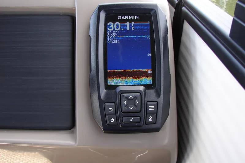 Slide: The Image of Garmin fishfinder display on 2019 Bennington SX 25 SCWXP boat dashboard. - 25