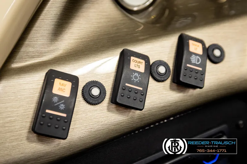 Slide: The Image of Control panel of a 2004 Smoker Craft 820 Infinity Cruise boat. - 30