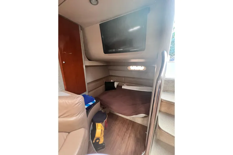 Slide: The Image of Interior of 2006 Formula 40 Performance Cruiser with cozy seating and TV. - 29