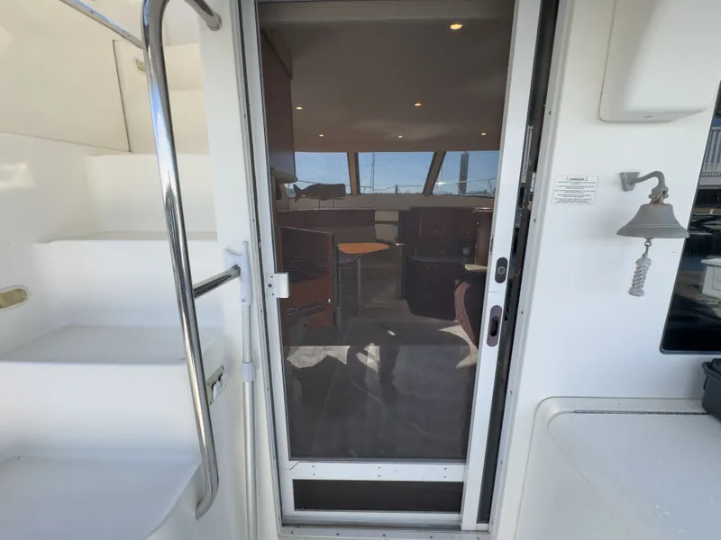 Slide: The Image of Silverton 34 Convertible 2007 - 18