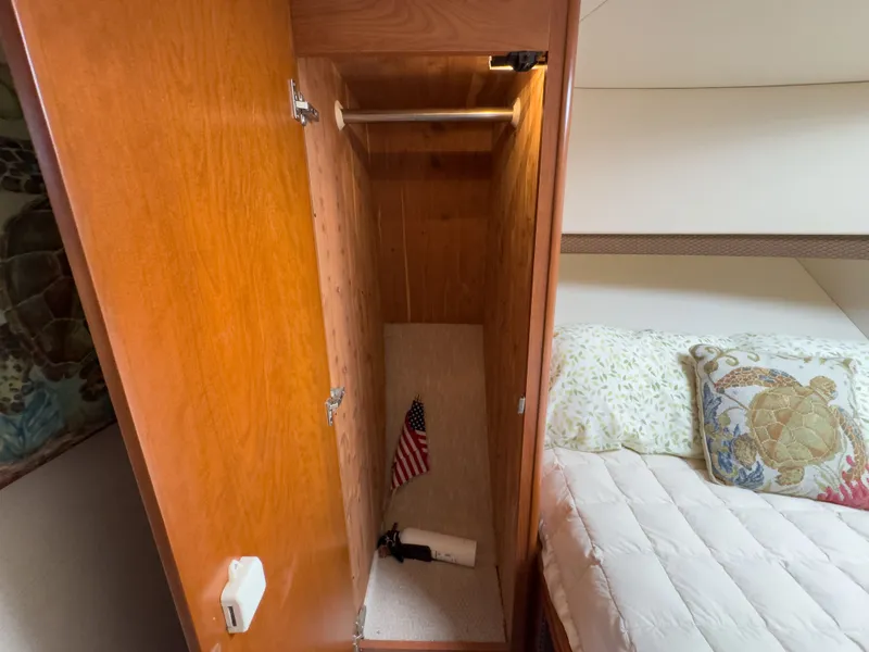 Slide: The Image of Silverton 34 Convertible 2007 - 35