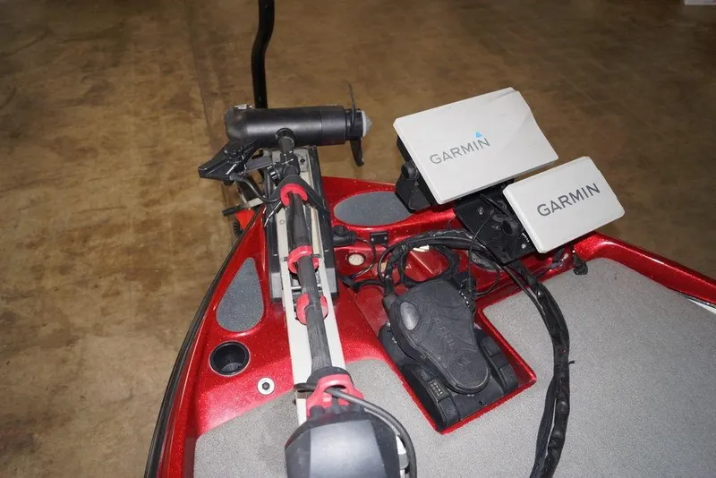 Slide: The Image of 2018 Bass Cat Pantera II boat with Garmin navigation systems and trolling motor. - 20