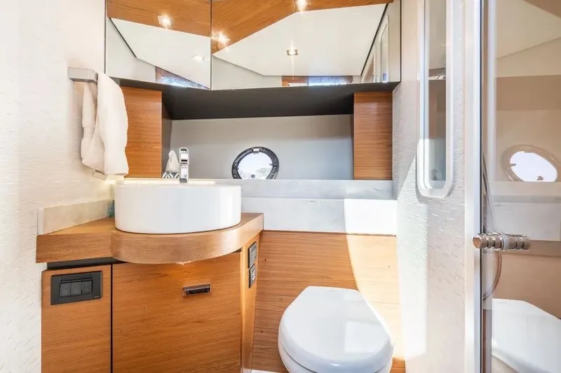 Slide: The Image of Tiara C39 Coupe 2023 - 21