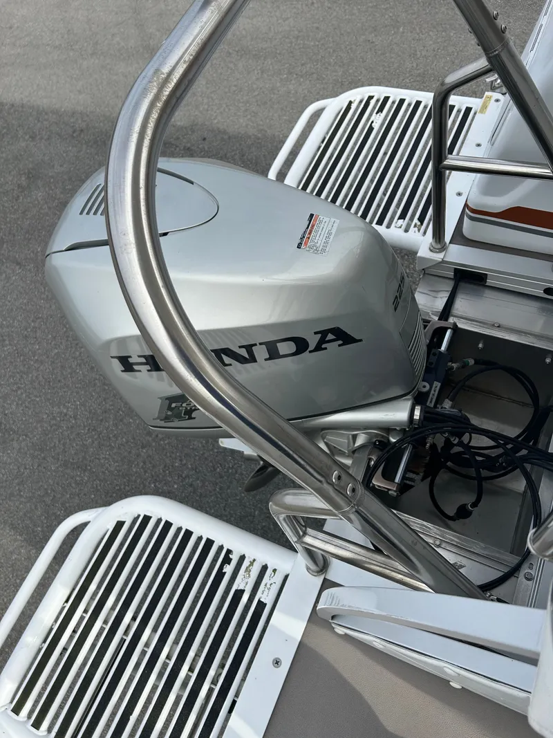 Slide: The Image of JC Manufacturing SportToon 25TT 2011 - 13