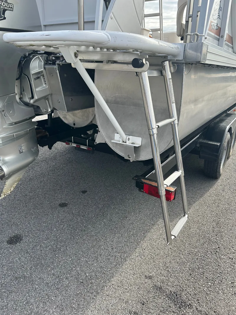 Slide: The Image of JC Manufacturing SportToon 25TT 2011 - 4