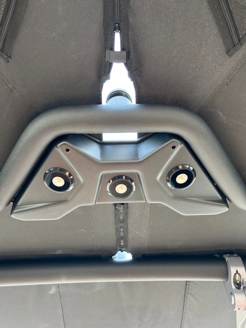 Slide: The Image of Malibu Wakesetter 23 LSV 2026 - 33